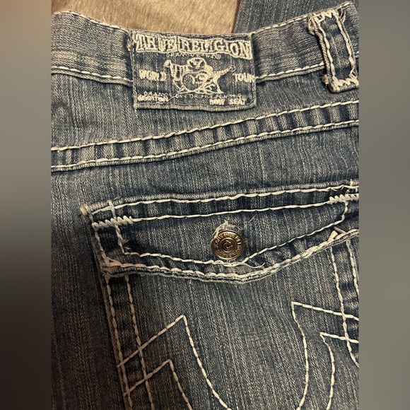 Men’s True Religion Relaxed Jeans - Picture 7 of 8